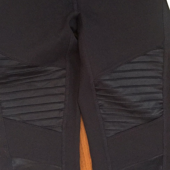 Alo Yoga moto legging navy NWT S - Picture 7 of 8